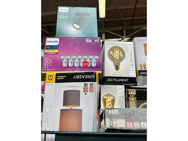 Ca. 35x verlichting w.o. led lamp, wandlamp, w.o. philips, osram, lucide - afbeelding 5 van  6