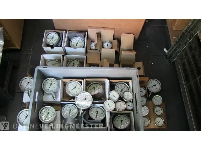 Ca. 35x volledig rvs manometers baumer, manfred junnemann, chemie, rvs - afbeelding 1 van  7