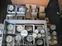 Ca. 35x volledig rvs manometers baumer, manfred junnemann, chemie, rvs - afbeelding 1 van  7