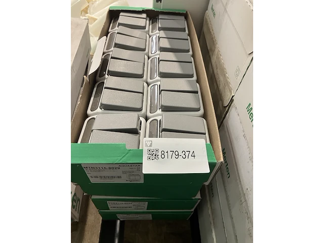 Ca. 360x schneider electric/merten schakelaar - afbeelding 1 van  2