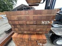Ca. 36x angelim pedra palen fijnbezaagd, 78x78mm, lengte 300cm - afbeelding 3 van  3
