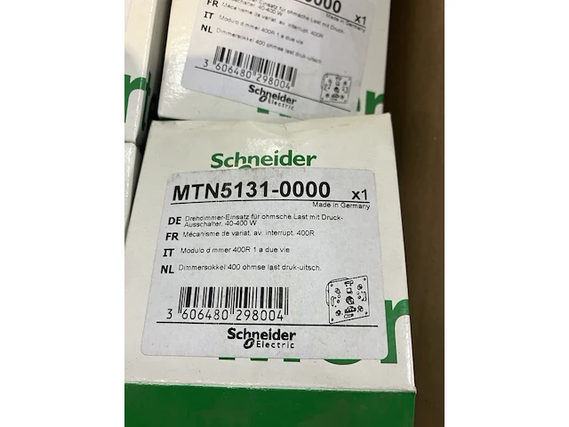 Ca. 36x schneider electric/merten dimmer 40-400w - afbeelding 2 van  3