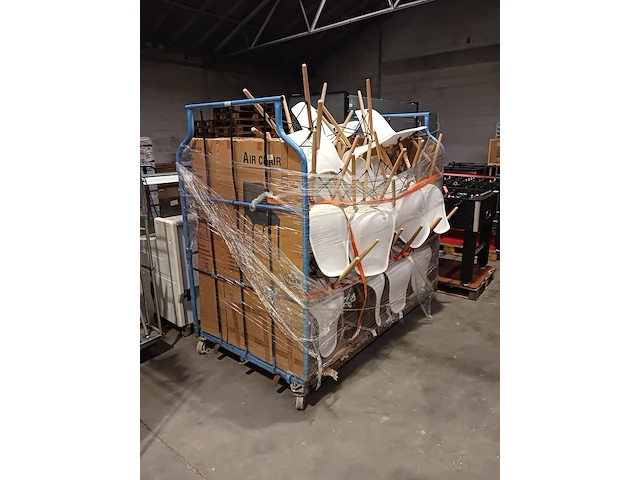 Ca. 37x stoel met houten onderstel, wit - afbeelding 2 van  7