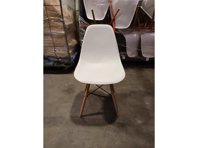 Ca. 37x stoel met houten onderstel, wit - afbeelding 5 van  7