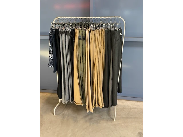 Ca. 38x broek en 2x korte broek tom tailor - afbeelding 1 van  9