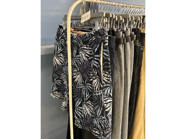 Ca. 38x broek en 2x korte broek tom tailor - afbeelding 2 van  9