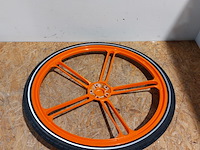 Ca. 38x classic wheel met massieve band, mobike - afbeelding 2 van  3