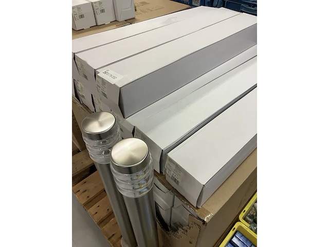 Ca. 38x rvs tuinverlichting tuinpaal e27 80 cm hoog - afbeelding 3 van  3