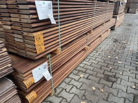 Ca. 39x massaranduba damwand-/paardenbox profiel, 28x140mm, lengte 400cm - afbeelding 4 van  4