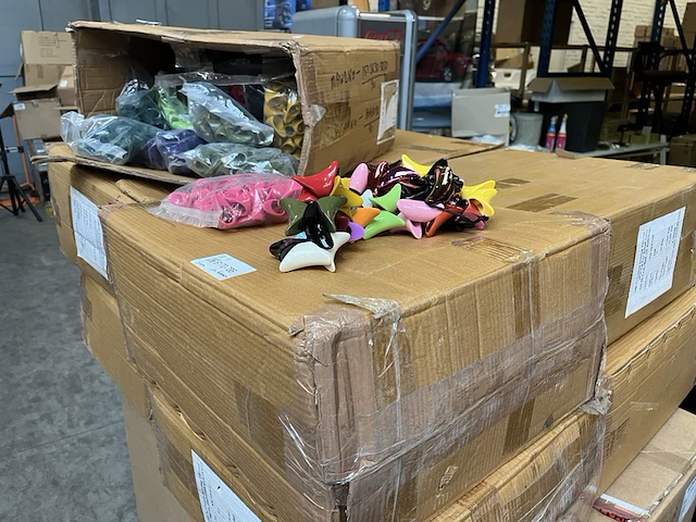 Ca. 4000x sjaalhouder, diverse kleuren - afbeelding 1 van  9