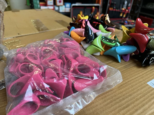 Ca. 4000x sjaalhouder, diverse kleuren - afbeelding 8 van  9