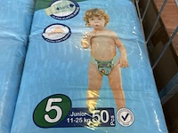 Ca. 400x luier maat 5 junior 11-25 kg (8 pakken van 50 stuks) confy - afbeelding 2 van  2