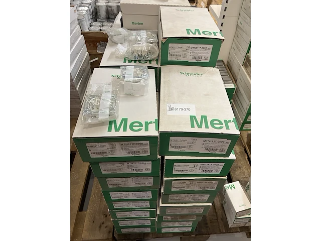 Ca. 400x schneider electric/merten. schakelaar inbouw - afbeelding 1 van  3