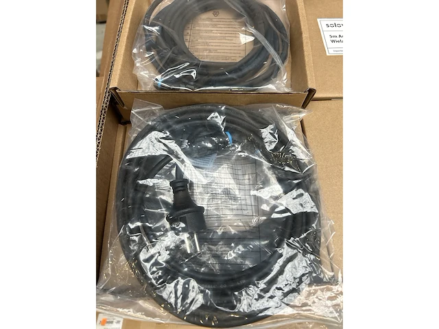 Ca. 40x 5 meter aansluitkabel met stekker, solovoltaik - afbeelding 3 van  5