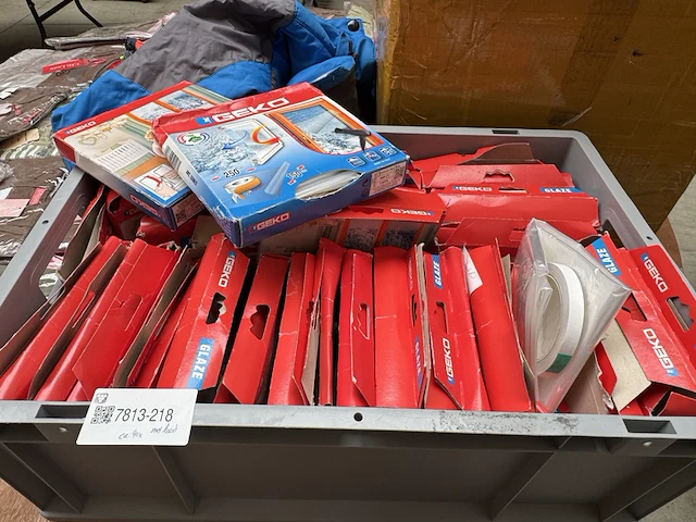 Ca. 40x 6 meter zelfklevende tochtstrip d-profiel geko - afbeelding 1 van  3