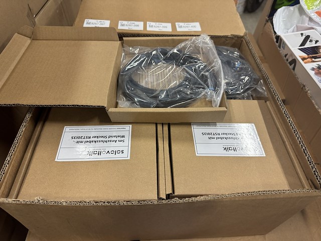 Ca. 40x aansluitsnoer met stekker 5 meter solovoltaik - afbeelding 2 van  4