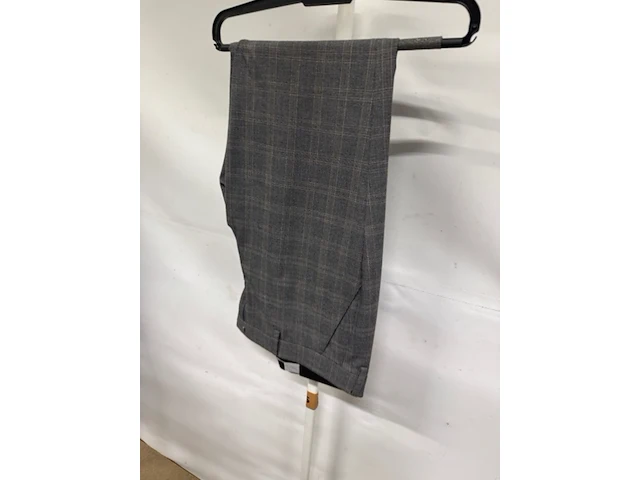 Ca. 40x colbert en ca. 44x broek rw&co en selected homme - afbeelding 9 van  25
