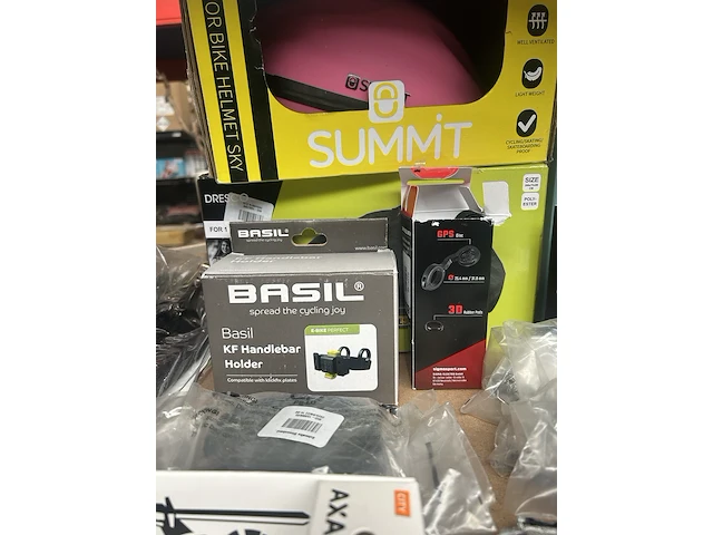 Ca. 40x diverse fietsonderdelen en -accessoires, w.o. axa, basil, bosch, thule - afbeelding 13 van  13