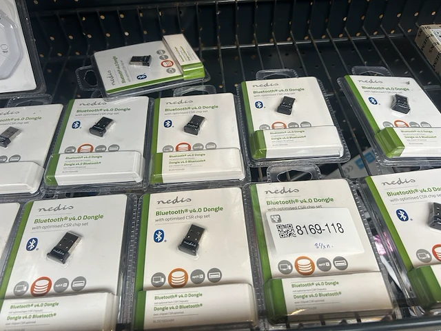 Ca. 40x diversen w.o. siemens aardlekautomaten, bluetooth dongles - afbeelding 4 van  6