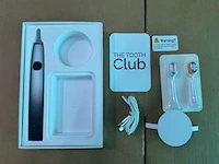 Ca. 40x elektrische tandenborstel, 2 borstelkopjes (zacht & medium), usb-c laadkabel, the tooth club - afbeelding 1 van  2
