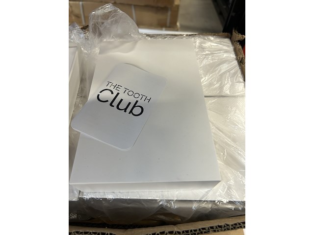 Ca. 40x elektrische tandenborstel, 2 borstelkopjes (zacht & medium), usb-c laadkabel the tooth club - afbeelding 3 van  7