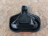 Ca 40x fietszadel (stevig), classic, zwart - afbeelding 2 van  4