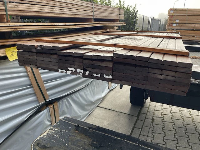 Ca. 40x guyana teak schuttingplanken, 16x140mm, lengte 200cm - afbeelding 3 van  3