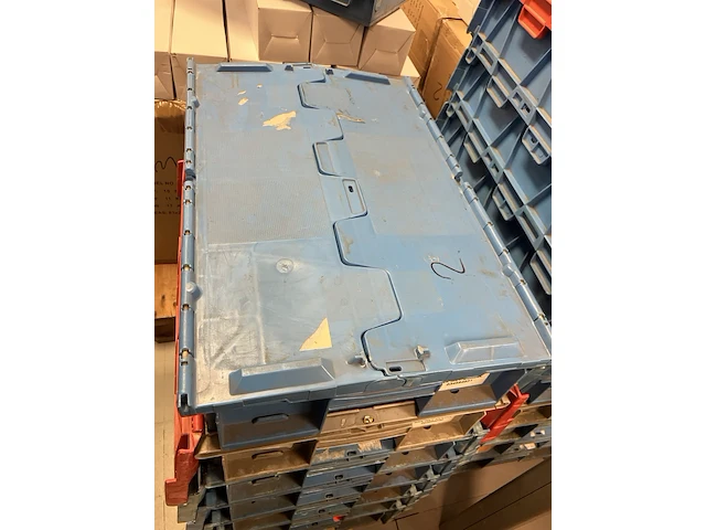 Ca. 40x verzendkratten met klapdeksel afsluitbaar - afbeelding 4 van  4