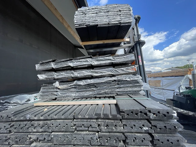 Ca. 40x zweeds rabat zwart gecoat, 21x190mm, lengte 400cm - afbeelding 3 van  3