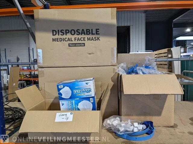 Ca. 4200x medische mondkapjes inherent - afbeelding 1 van  4