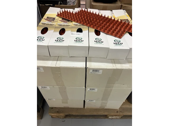 Ca. 42x 42x4 stuks secu anti klimstrip - afbeelding 1 van  2