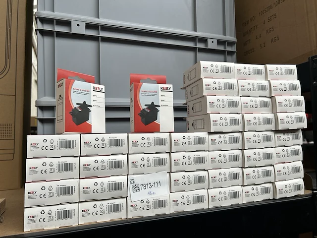 Ca. 42x analoge servo reely, servo s-3003 mg - afbeelding 1 van  4