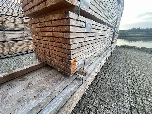 Ca. 42x douglas balken fijnbezaagd, 50x150mm, lengte 300cm - afbeelding 4 van  4
