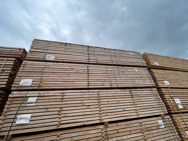 Ca. 42x douglas balken fijnbezaagd, 50x150mm, lengte 400cm - afbeelding 4 van  4