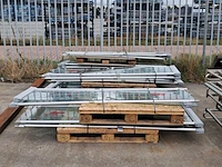 Ca. 42x (ns materiaal) glazen treincoupé deur - afbeelding 1 van  12