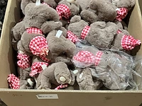 Ca. 42x teddybeer met muts en sjaal - afbeelding 1 van  4