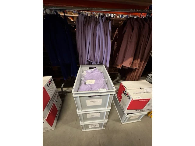 Ca. 43x broek en 38x colbert, suitss me, off-beat, violet tulip - afbeelding 1 van  5