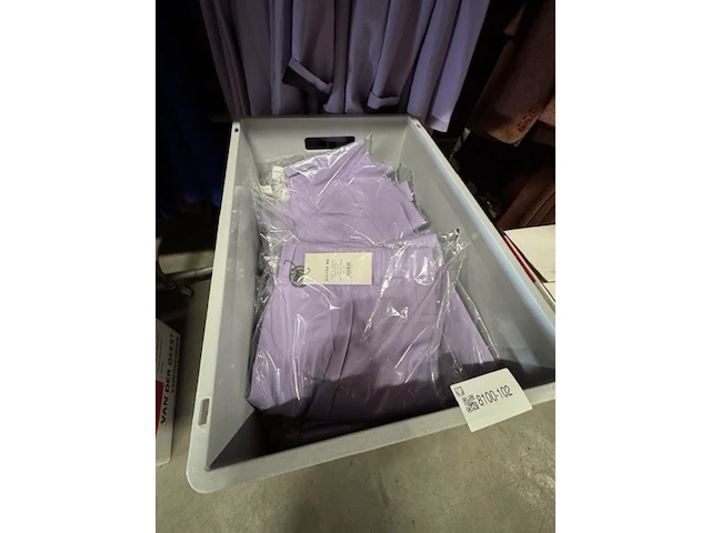 Ca. 43x broek en 38x colbert, suitss me, off-beat, violet tulip - afbeelding 3 van  5