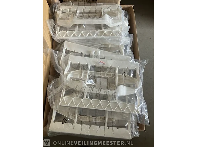 Ca. 440 kledinghangers, wit en blauw - afbeelding 3 van  6