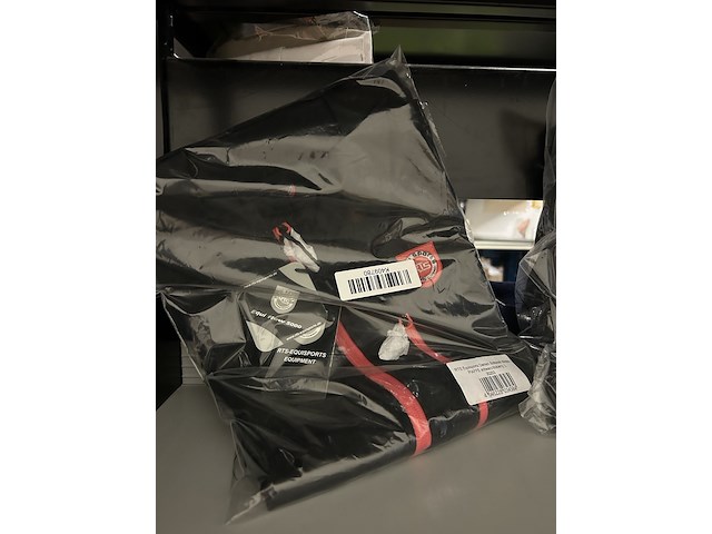 Ca. 45x diverse kleding w.o. vesten en t-shirts, lower east, rts, zigzag - afbeelding 5 van  5