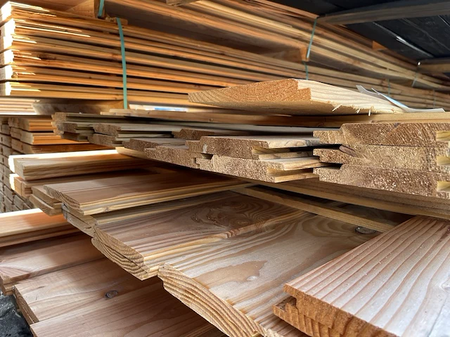 Ca. 45x douglas channelsidding, 20x140mm, lengte 450cm - afbeelding 3 van  3