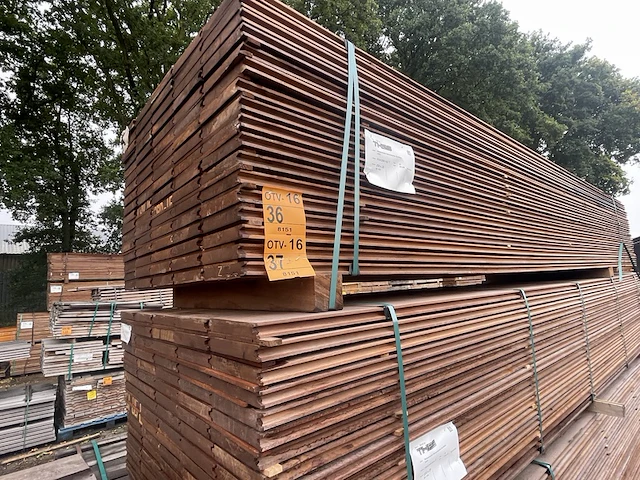 Ca. 45x massaranduba damwand-/paardenbox profiel, 28x200mm, lengte 400cm - afbeelding 4 van  4