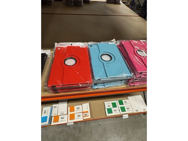 Ca. 46x tablethoes samsung, diverse kleuren - afbeelding 3 van  13