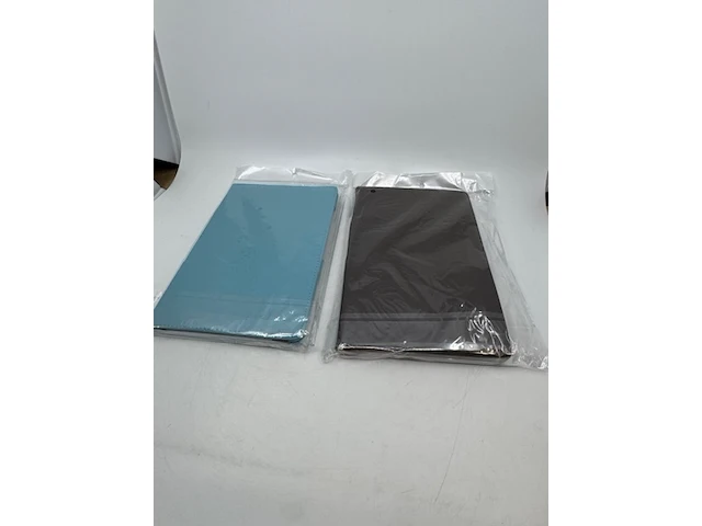 Ca. 46x tablethoes samsung, diverse kleuren - afbeelding 1 van  13