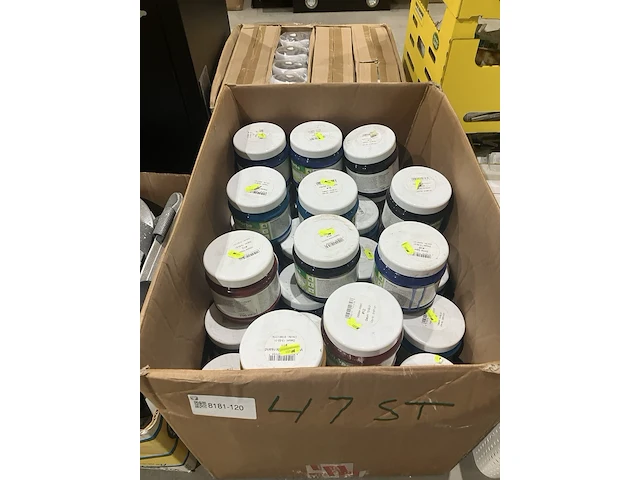 Ca. 47x gekleurde verf , pronatur, verschillende kleuren - afbeelding 1 van  6