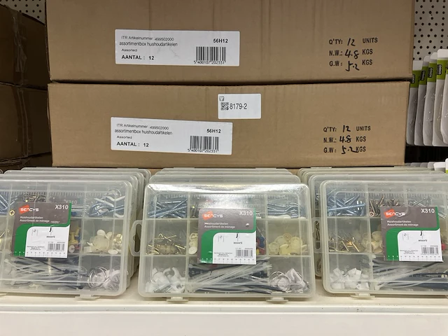 Ca. 48x assortiment box huishoudelijke bevestigingsartikelen - afbeelding 1 van  3