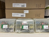 Ca. 48x assortiment box huishoudelijke bevestigingsartikelen
