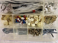 Ca. 48x assortiment box huishoudelijke bevestigingsartikelen - afbeelding 3 van  3
