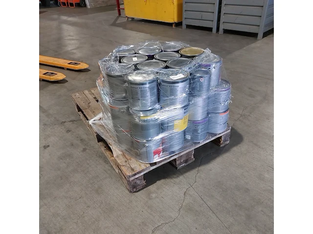 Ca. 48x sikkens diverse soorten inhoud 2,5l en 1l - afbeelding 1 van  7