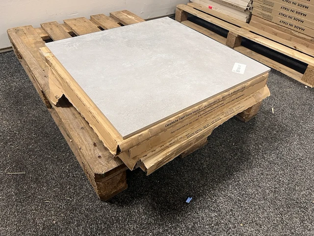Ca. 5 m² vloertegels - afbeelding 3 van  3